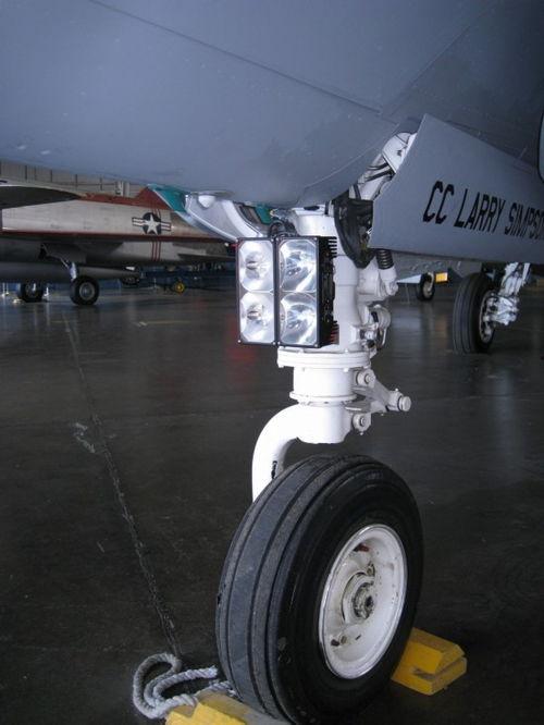 国产矢量发动机试驾视频,突破性能极限，感受科技力量新高度